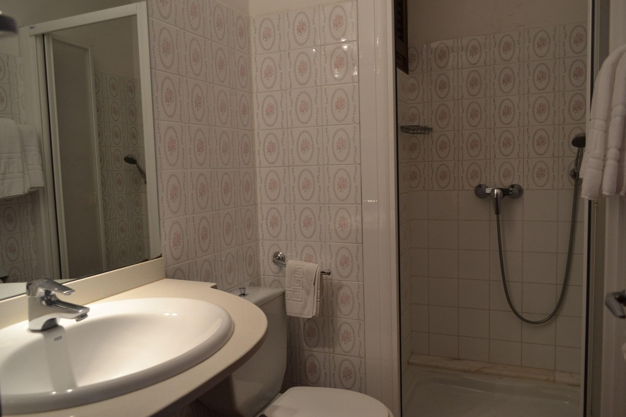 Hostal l'Esplai Viladamat Extérieur photo